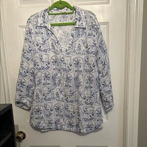 C&C California White Linen Top with Navy Print